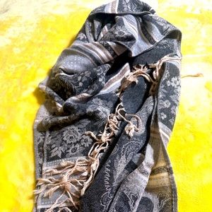 Very Nice Slightly Used Scarf